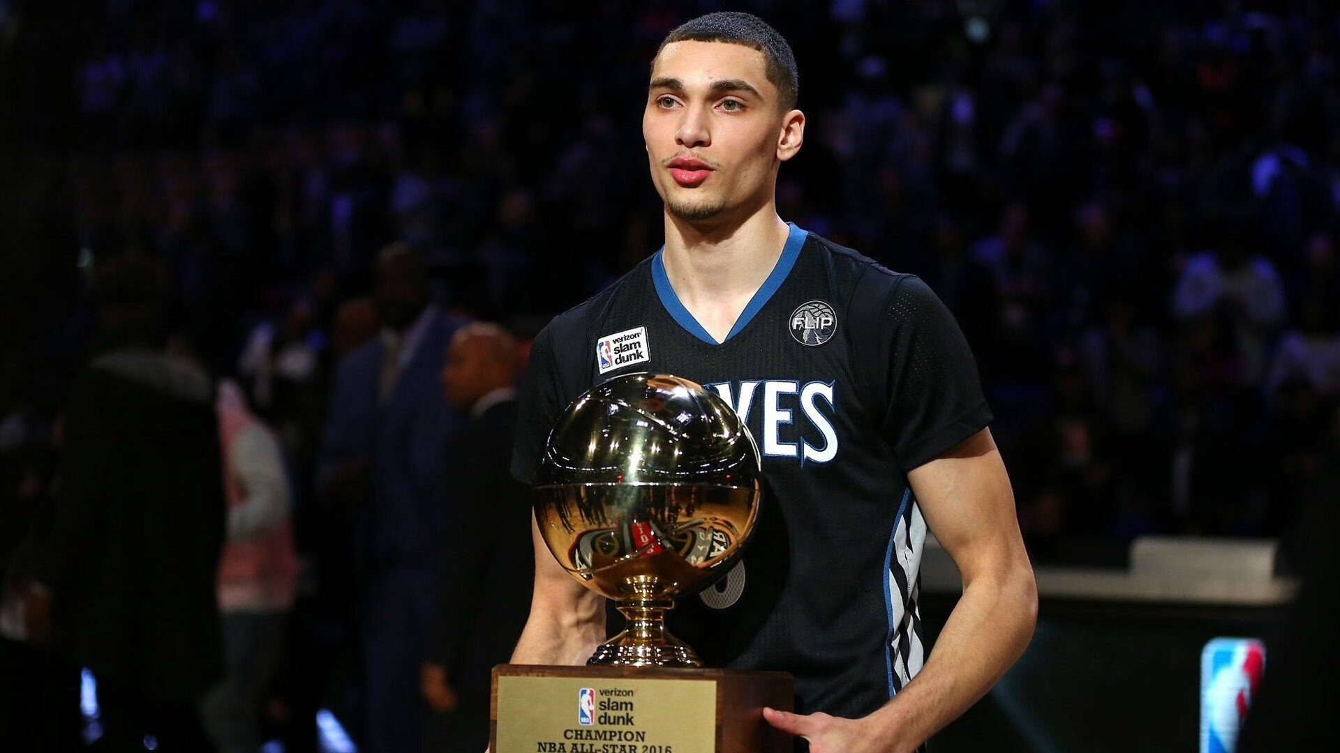 突尼斯希望防线失误导致致命失球,伊布吉普赛人