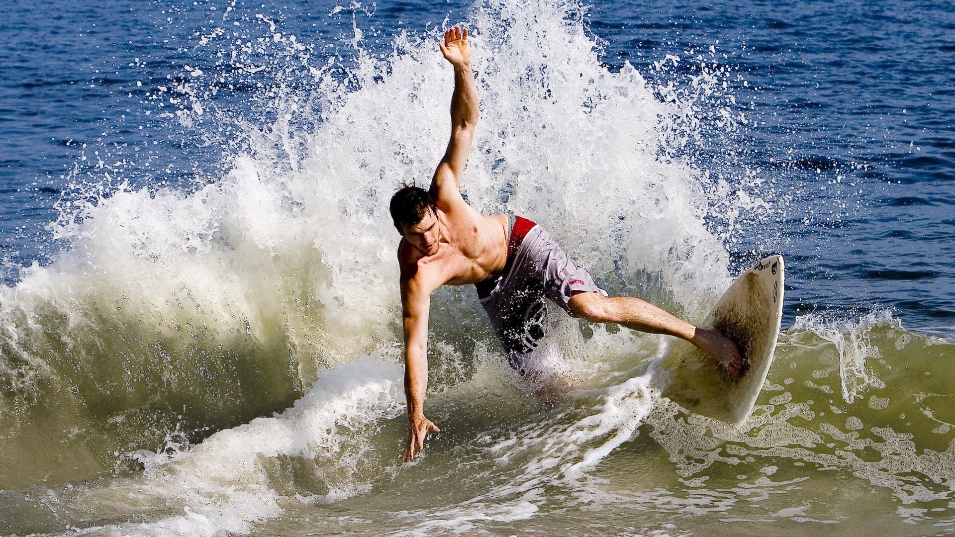 “帕布罗·马特拉：阿根廷橄榄球的核心人物，继续为美洲狮队指引方向”