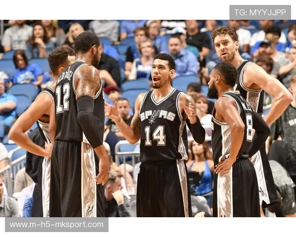 马刺队继续培养青年，迎接未来挑战，马刺团队配合集锦