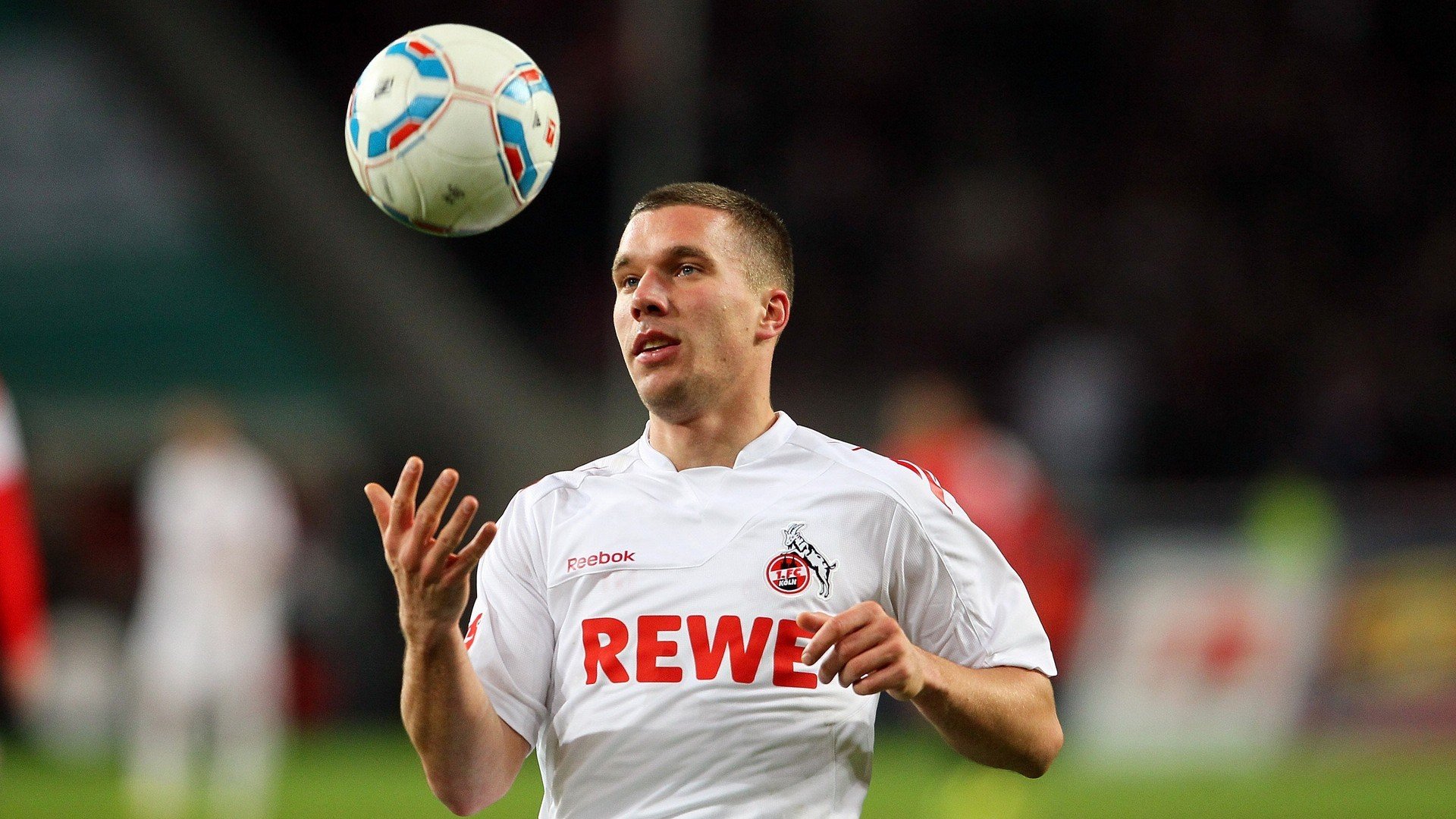 mk体育赛事资讯-花样滑冰动作难度不断提升精彩纷呈，花样滑冰动作讲解